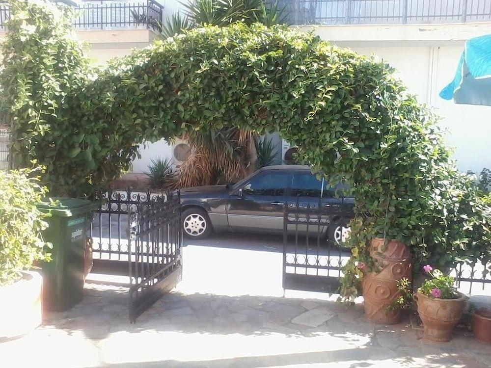 Creta Mar-Gio Aparthotel Malia  Bagian luar foto